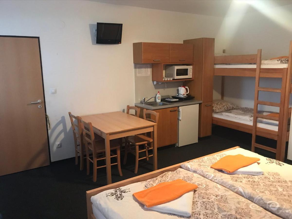 U Jeraba - Komplex A Horni Vestonice Chambre photo
